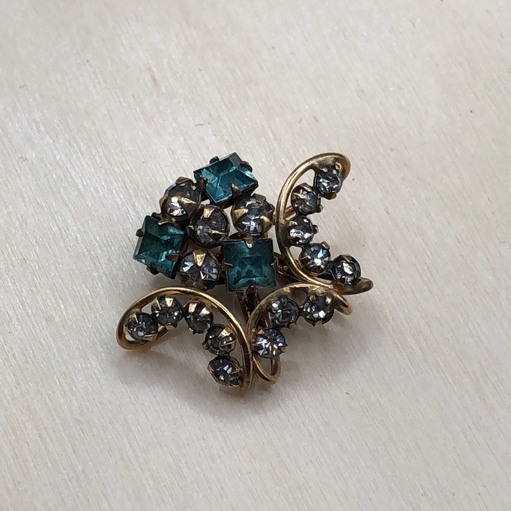 Vintage M&S Marks & Spencer 12k gold filled crystal small brooch.